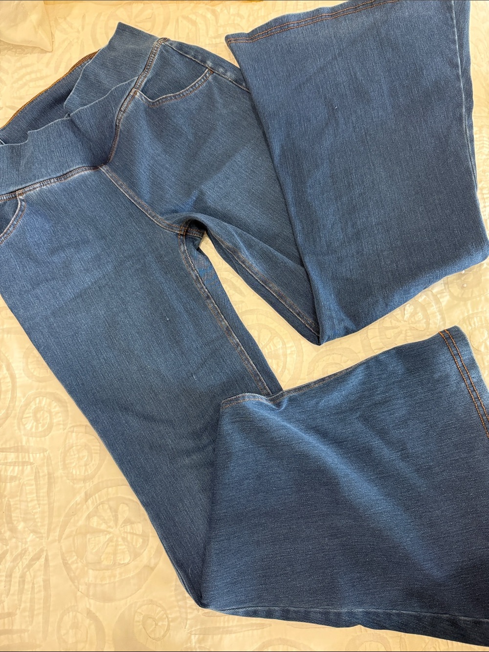 Stretch Denim Flare Jeans in Medium Blue Pull on Super Stretchy